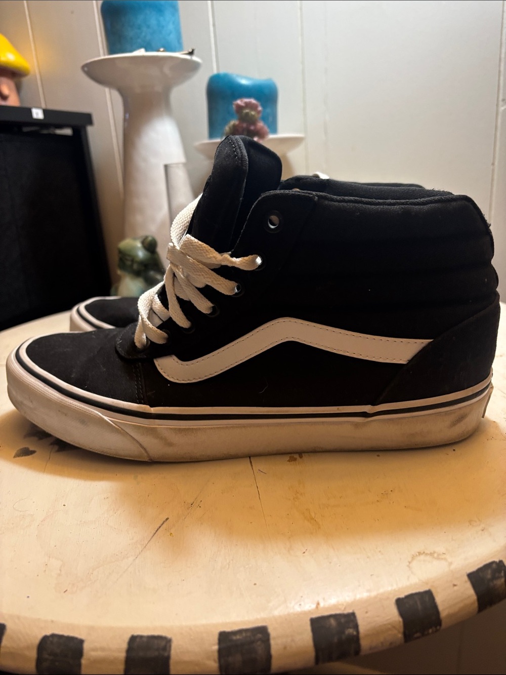 Vans Women’s Classic mid shoe Sz 10